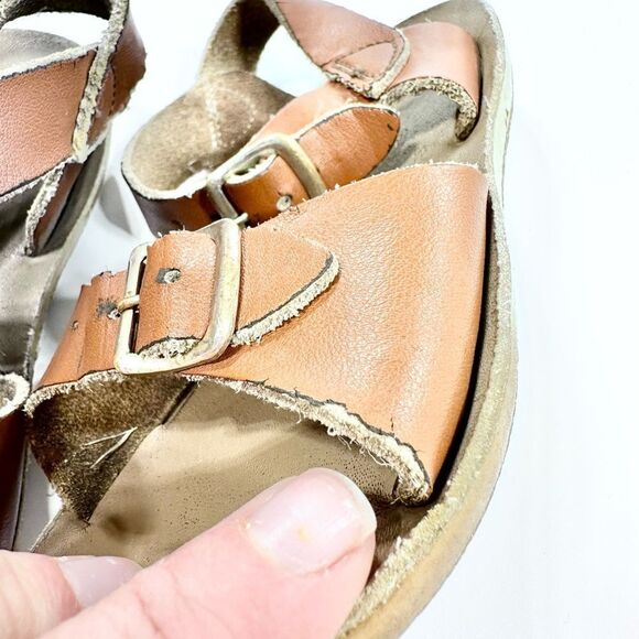 Salt water sandals camel color play condition 8 - Picture 5 of 10